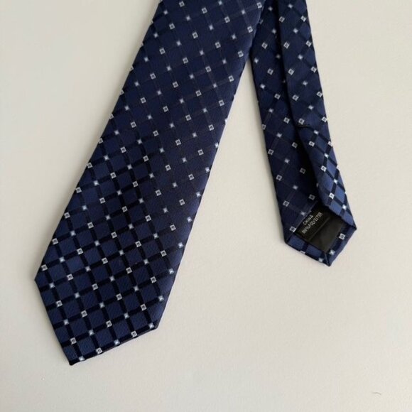 Navy Checkered Bespoke New York Mens Polyester Tie - Picture 10 of 10